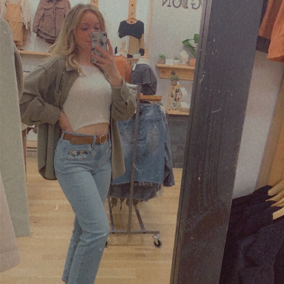 Meet your Posher, Sierra - Picture 5 of 7